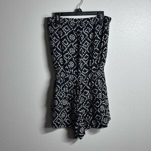 Angie Women Strapless Summer Black Print Romper‎ size S.